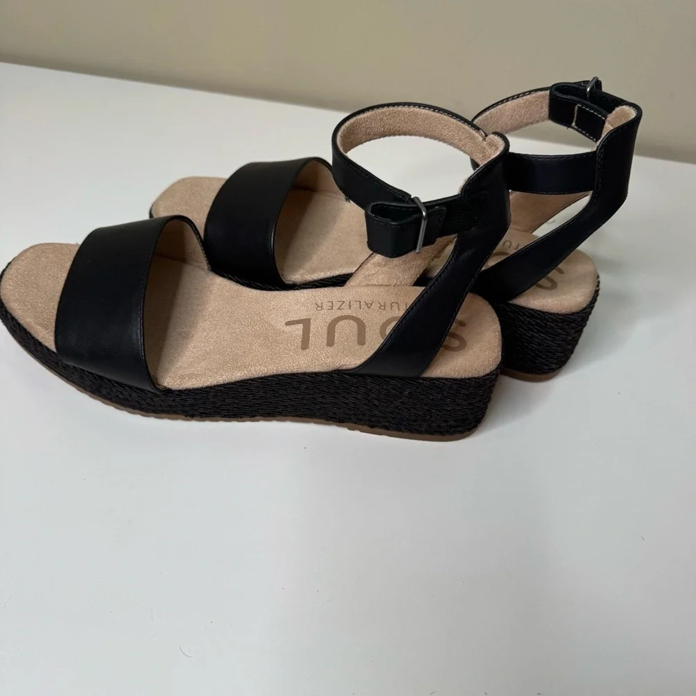 SOUL Naturalizer Gloria Black wedge sandals size NWOT